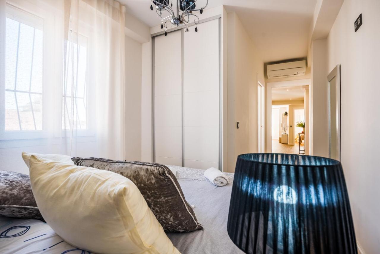 Expoholidays-Rueda Lopez Apartamento De Lujo Альмерия Экстерьер фото